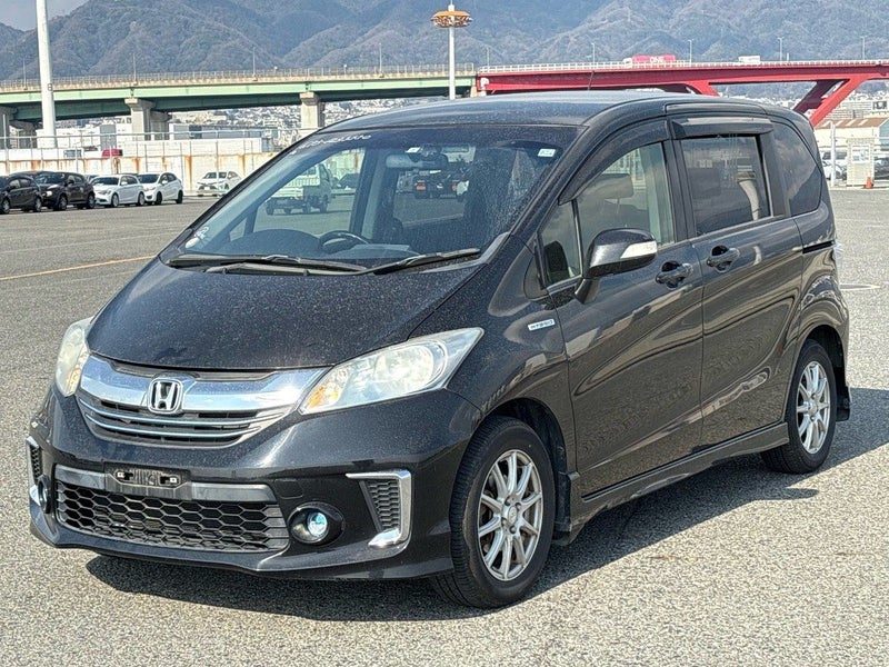 2016 Honda Freed Hybrid | Push Start, photo 2