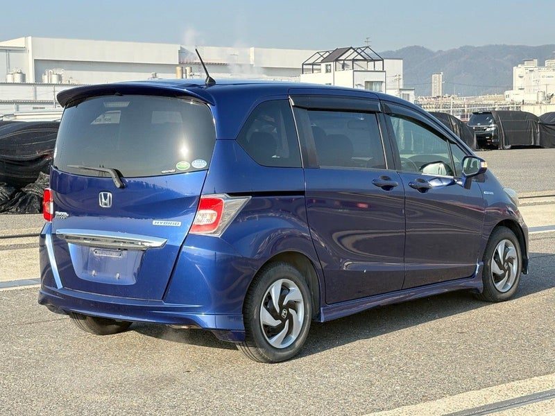 2014 Honda Freed Hybrid | Push Start, photo 3