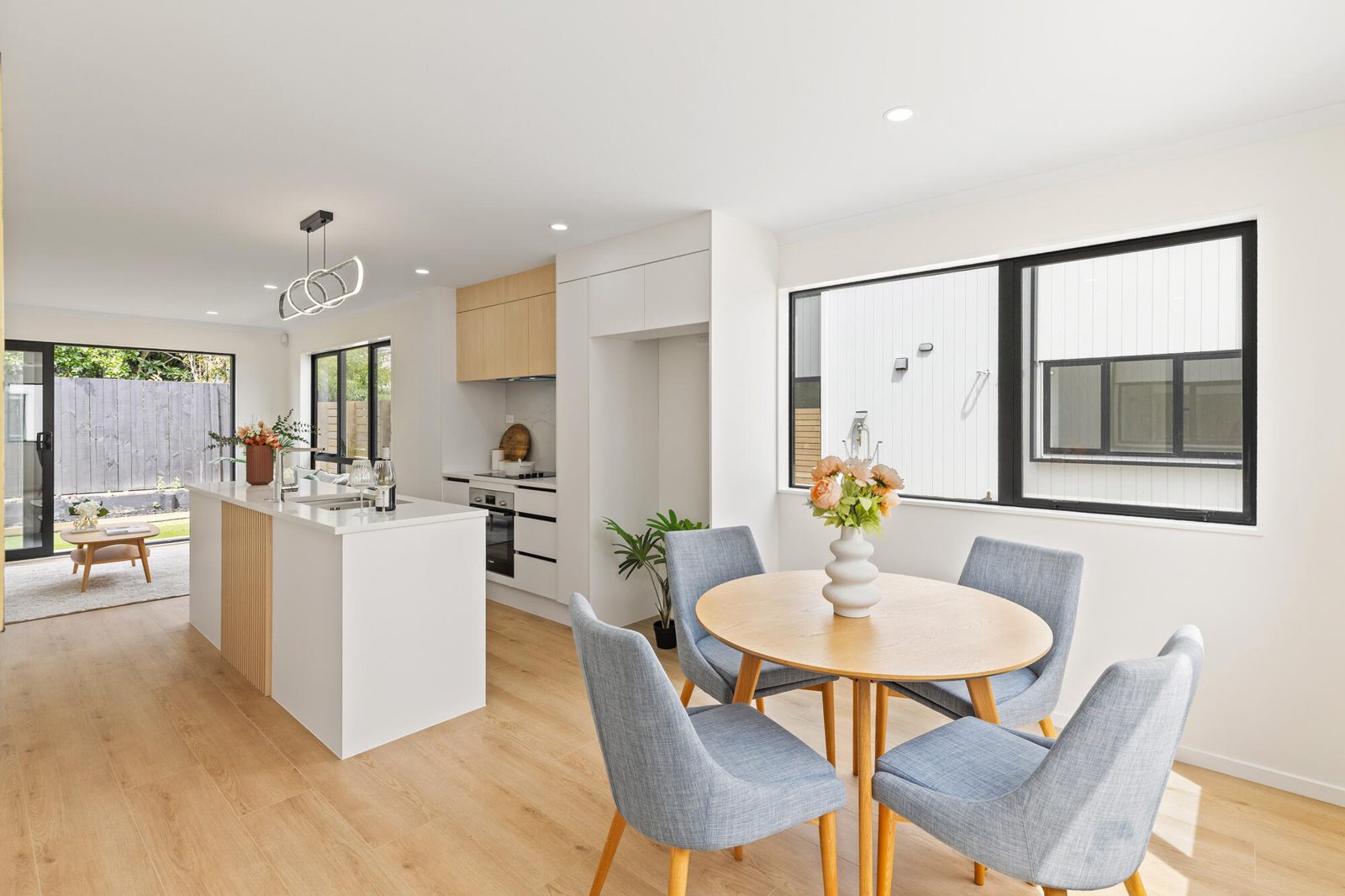 8/113 Beach Road, Te Atatu Peninsula, photo 7