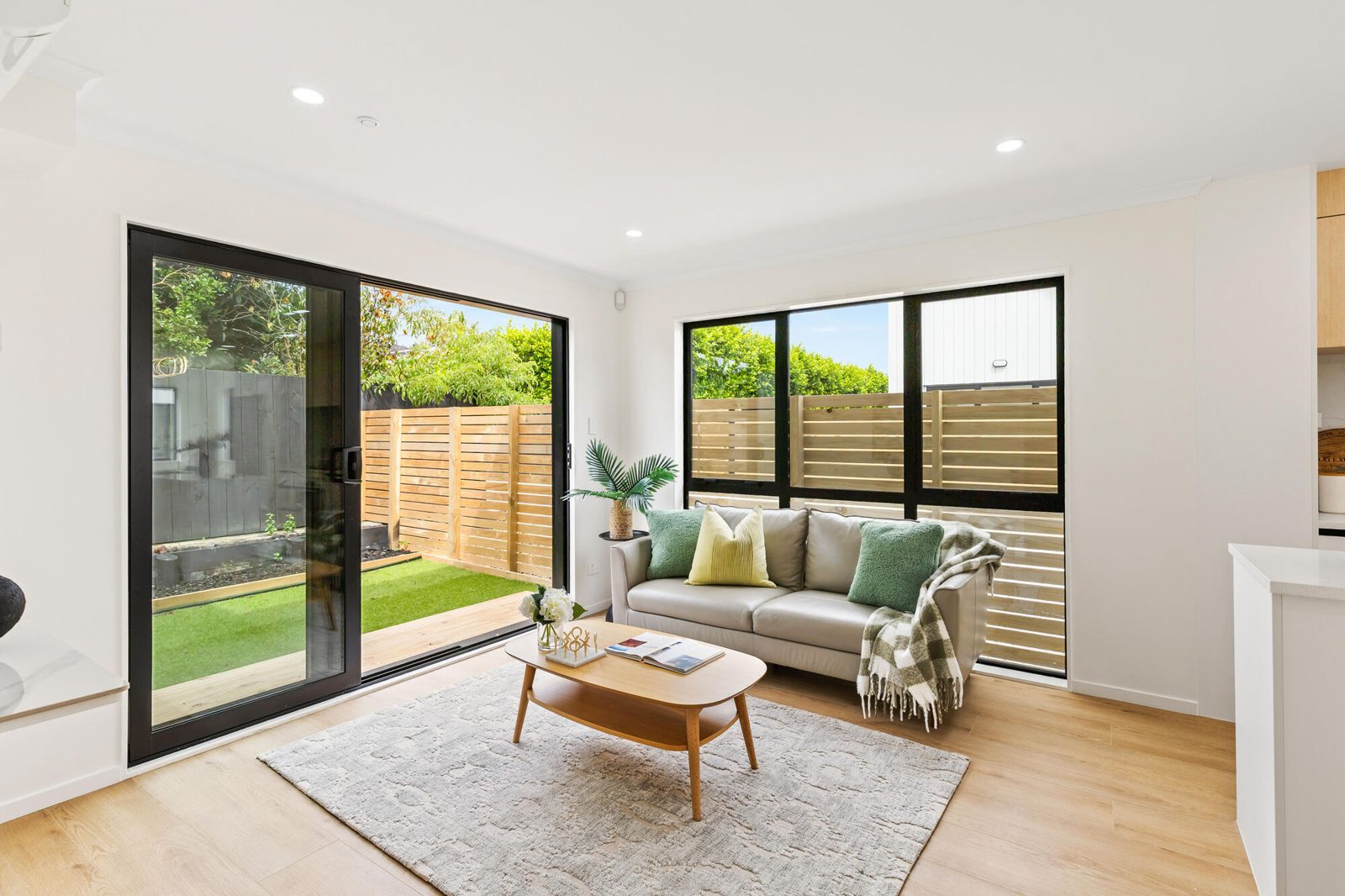 8/113 Beach Road, Te Atatu Peninsula, photo 8