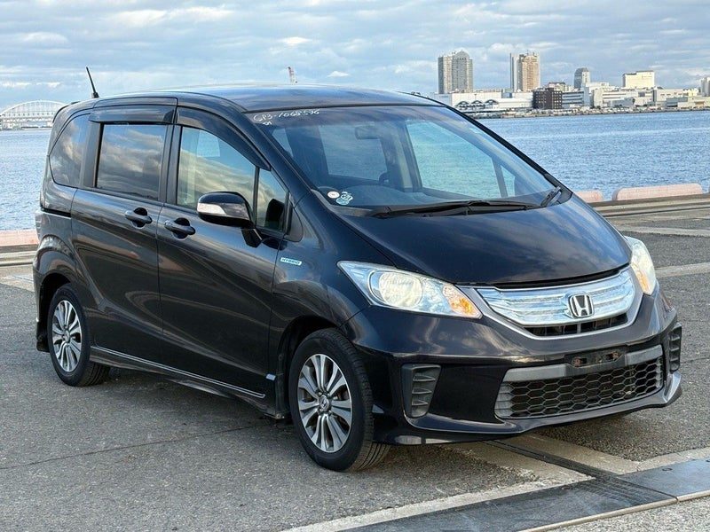 2013 Honda Freed Hybrid | Push Start