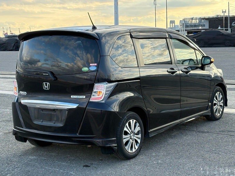 2013 Honda Freed Hybrid | Push Start, photo 3