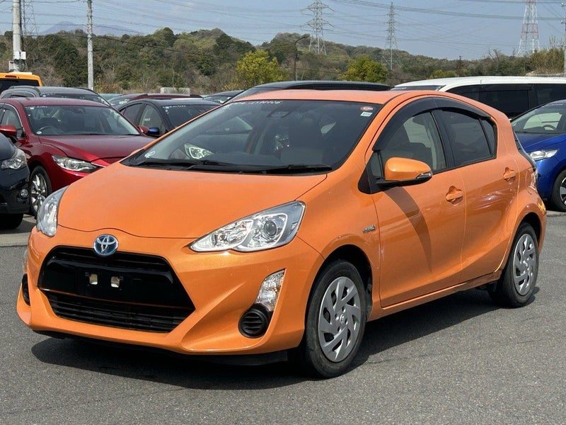 2017 Toyota Aqua S, photo 2