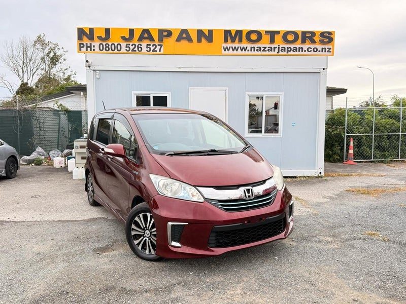 2016 Honda Freed Hybrid | 7 Seater | Power Doors