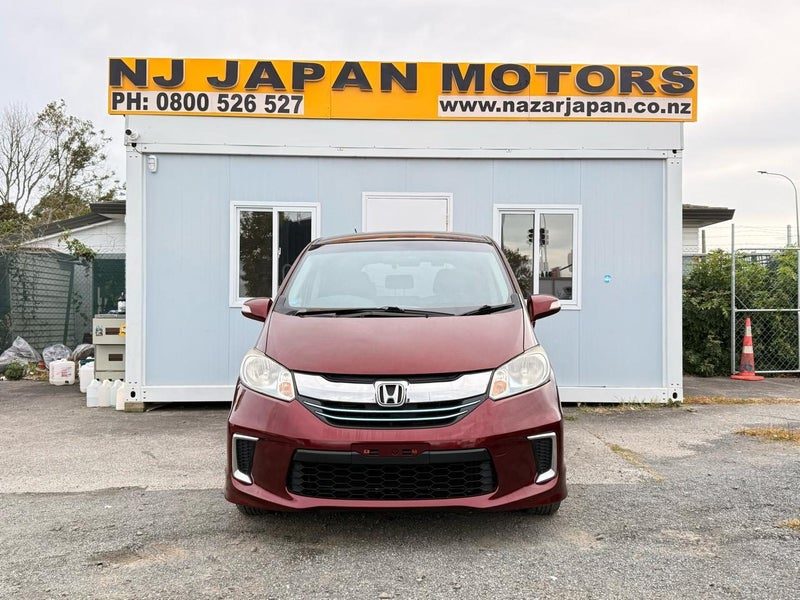 2016 Honda Freed Hybrid | 7 Seater | Power Doors, photo 2