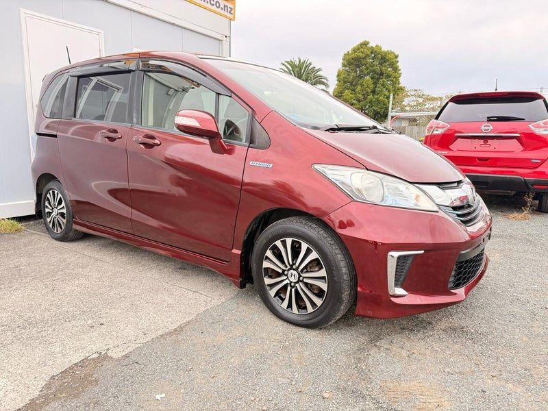 2016 Honda Freed Hybrid | 7 Seater | Power Doors, photo 3