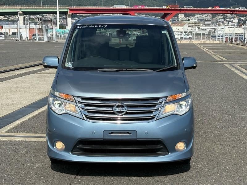 2014 Nissan Serena 8 Seater, photo 2