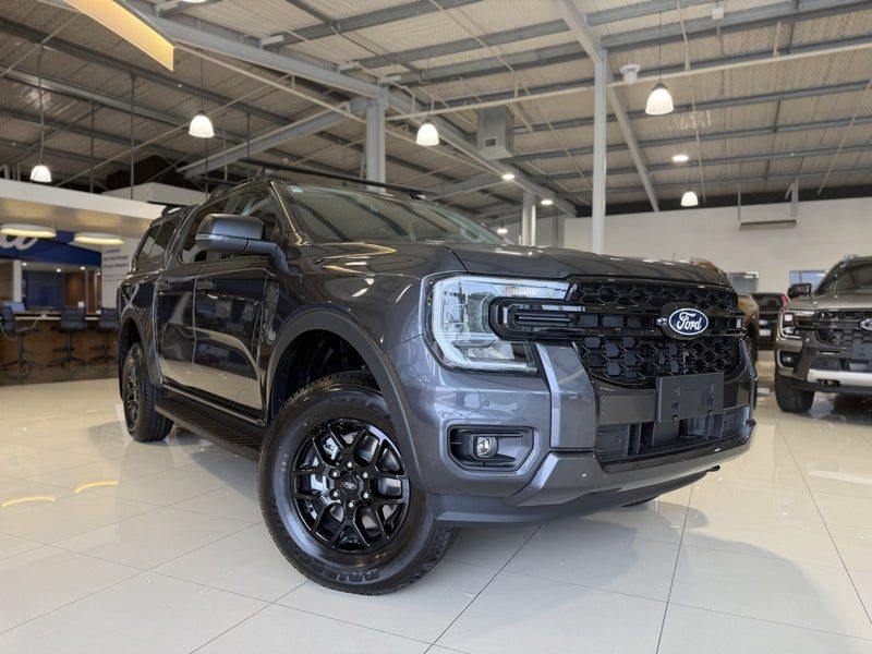 2026 Ford Ranger XLT 2.0 4X2 + Canopy and Racks
