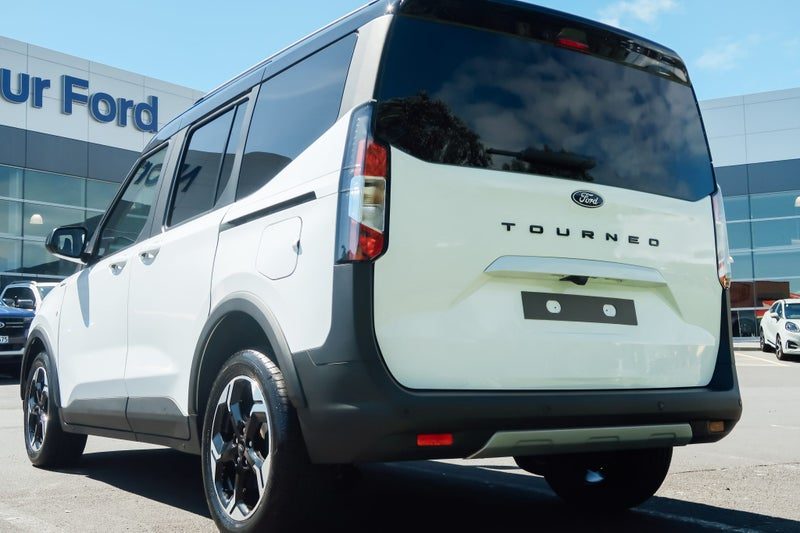 2026 Ford Tourneo Transit Courier1.0P/7At, photo 3