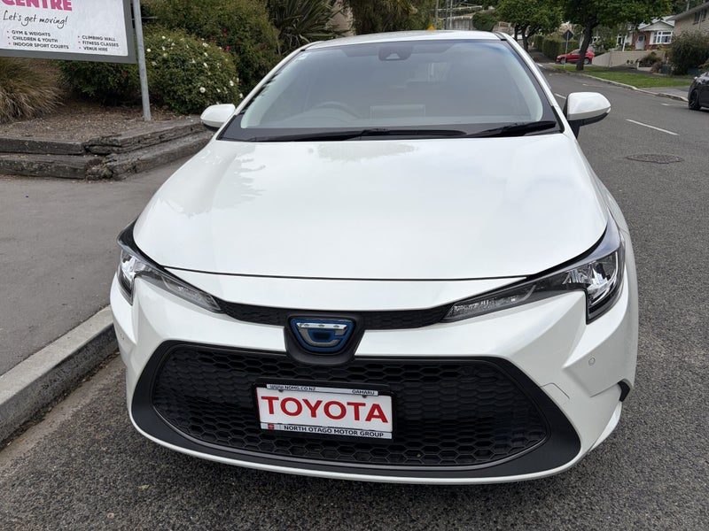 2020 Toyota Corolla S Hybrid, photo 2