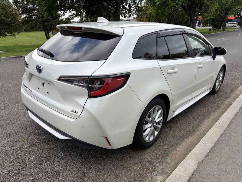 2020 Toyota Corolla S Hybrid, photo 3