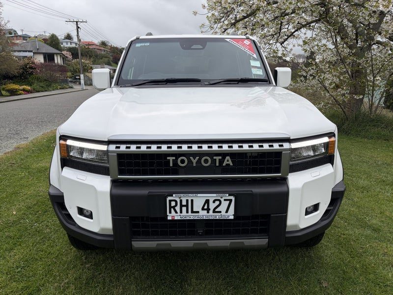 2025 Toyota Land Cruiser Prado GXL, photo 2