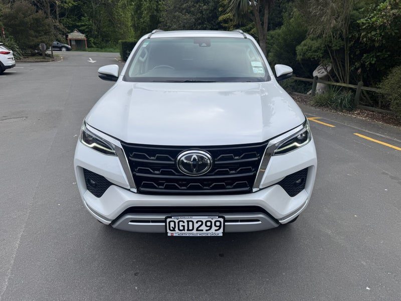 2023 Toyota Fortuner GXL, photo 2