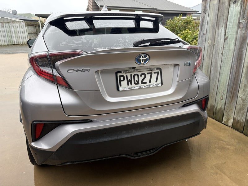 2017 Toyota C-HR G, photo 3