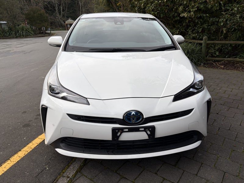 2021 Toyota Prius E, photo 2