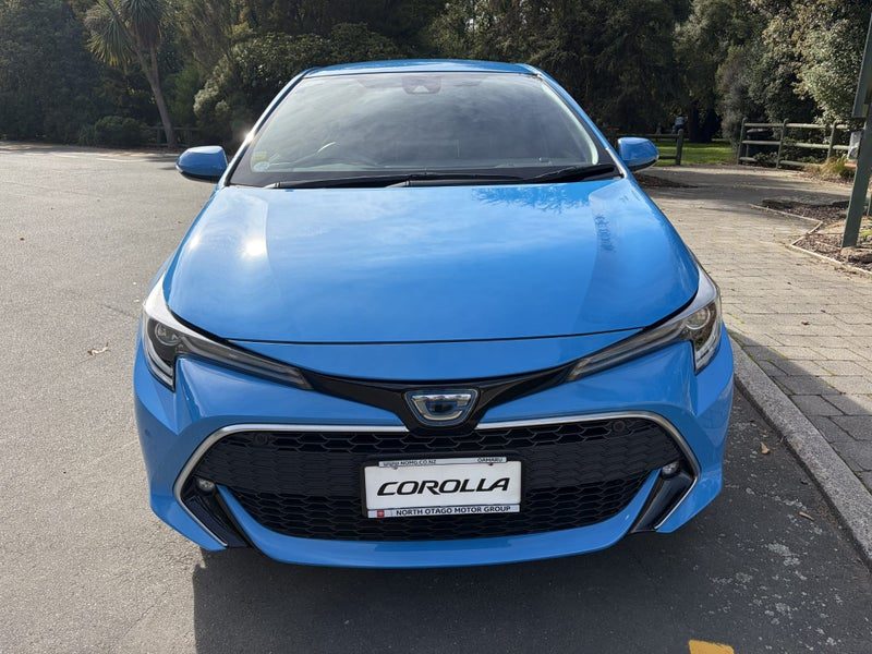 2020 Toyota Corolla Sport, photo 2