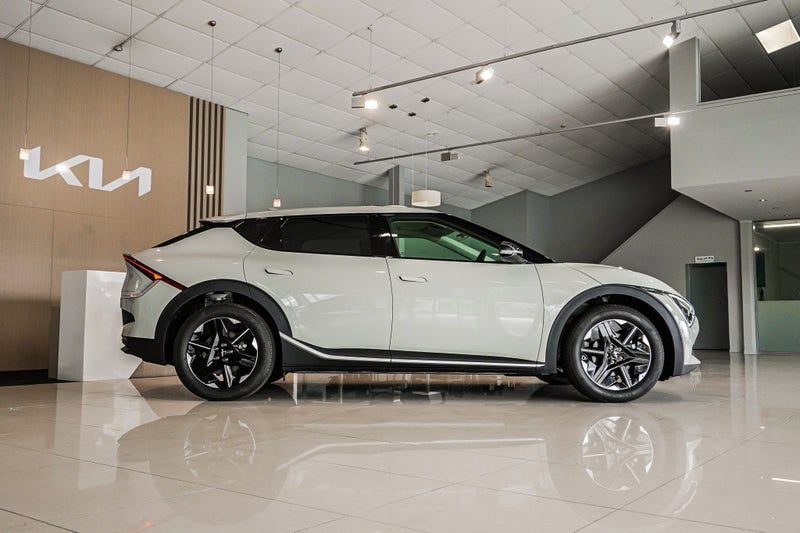 2026 Kia EV6 LIGHT LR RWD 84KWH, photo 2