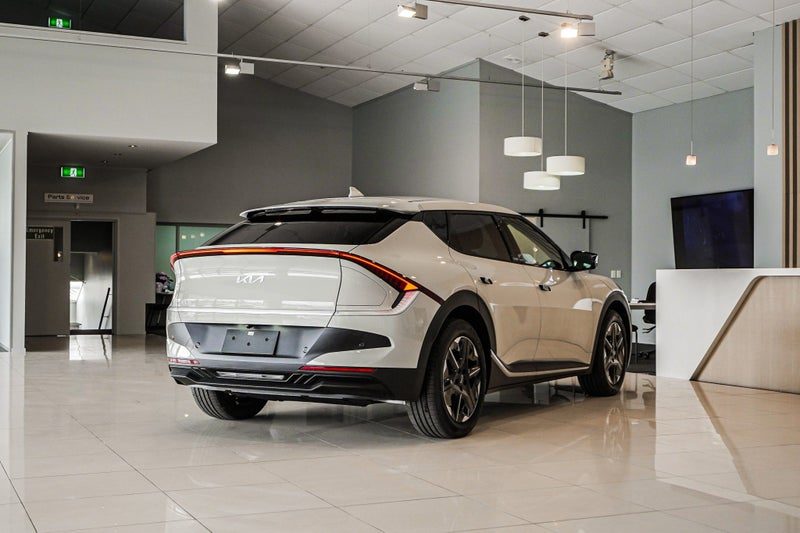 2026 Kia EV6 LIGHT LR RWD 84KWH, photo 3