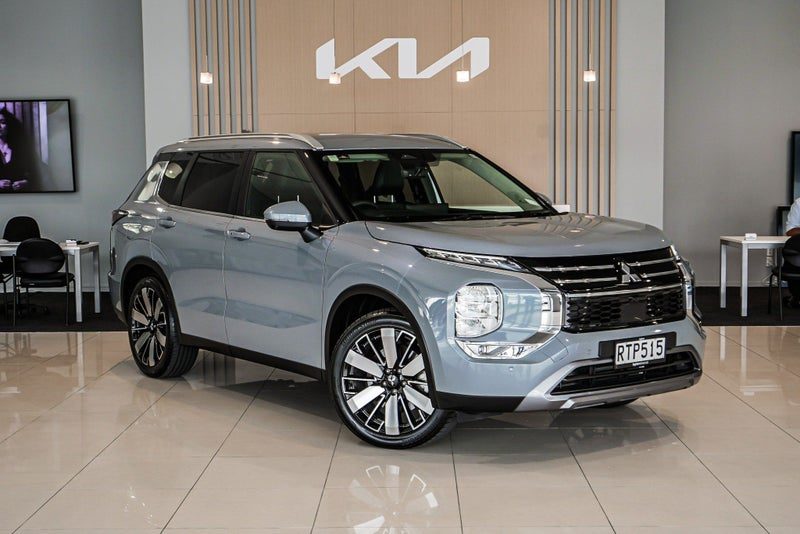 2026 Mitsubishi Outlander XLS 2.5P/4WD/CVT