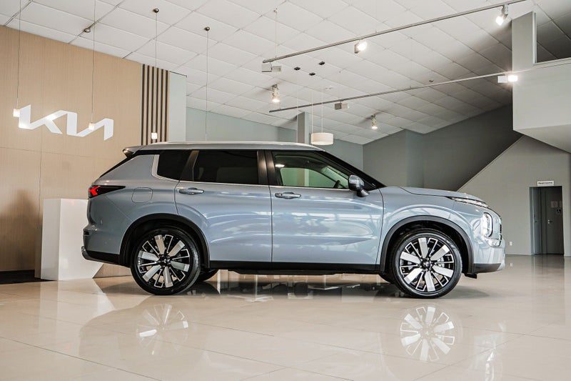 2026 Mitsubishi Outlander XLS 2.5P/4WD/CVT, photo 2