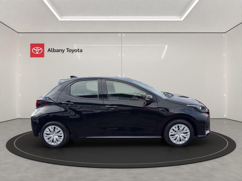 2024 Toyota Yaris GX 1.5, photo 2