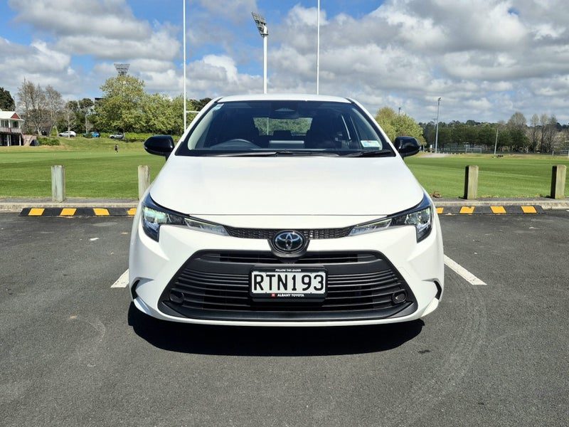 2026 Toyota Corolla GX HEV FWD Wagon, photo 2