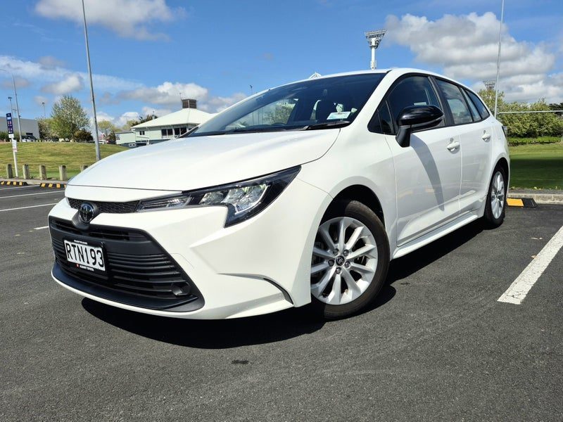 2026 Toyota Corolla GX HEV FWD Wagon, photo 3