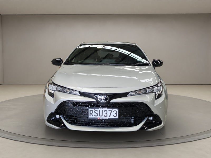 2026 Toyota Corolla SX 1.8L Hybrid FWD Hatchback, photo 2