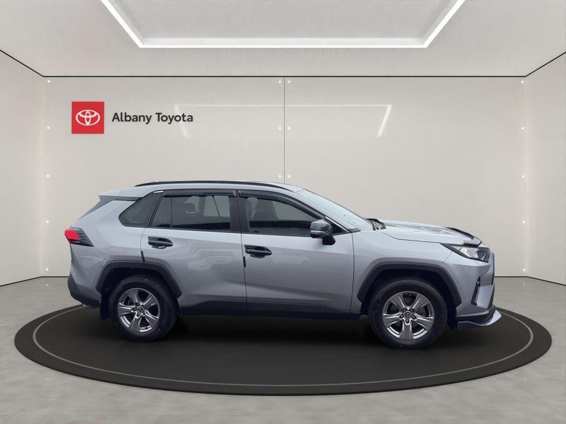 2023 Toyota RAV4 GX, photo 2