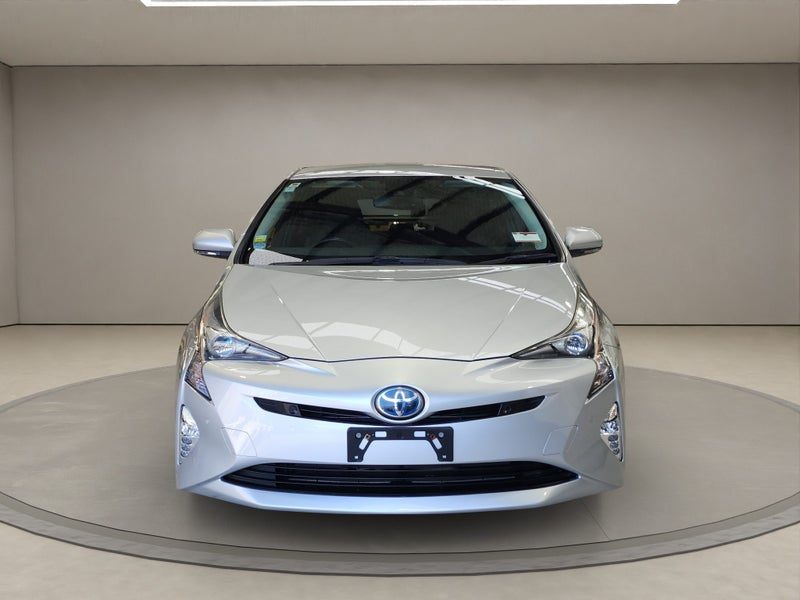 2017 Toyota Prius S, photo 2
