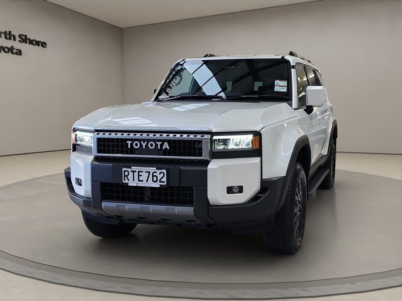 2025 Toyota Land Cruiser Prado GXL, photo 3