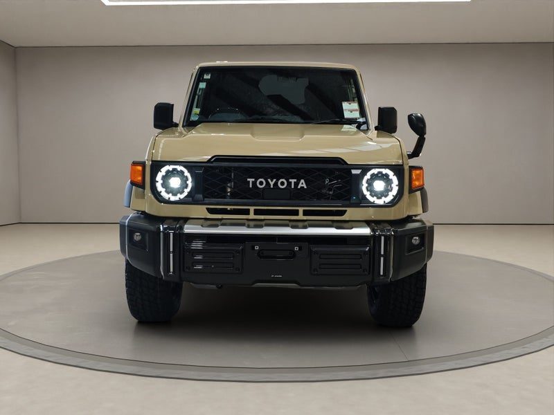 2025 Toyota Land Cruiser, photo 2