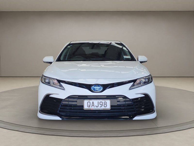 2023 Toyota Camry GX 2.5L Hybrid FWD Sedan, photo 2