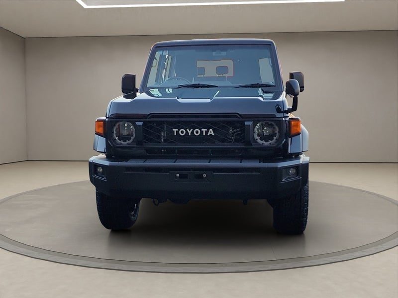 2025 Toyota Land Cruiser 70 2.8L Diesel Turbo 4WD, photo 2