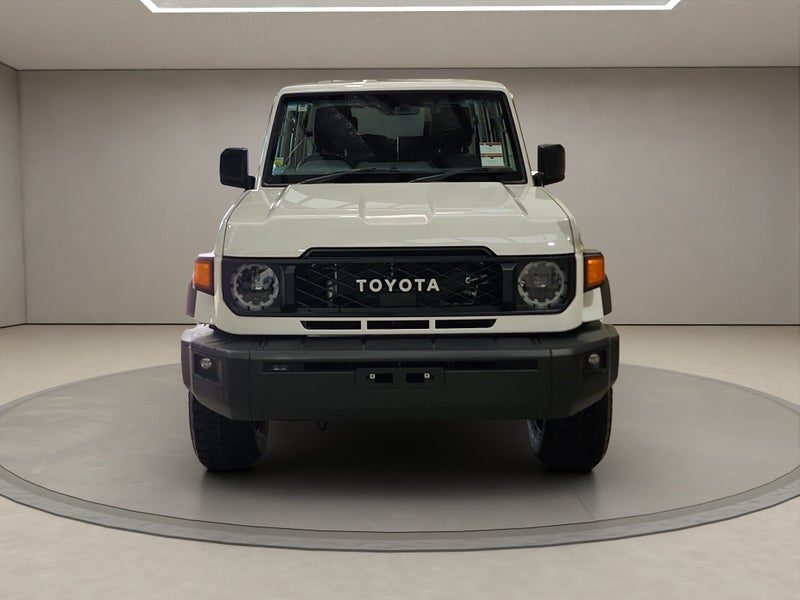 2025 Toyota Land Cruiser, photo 2