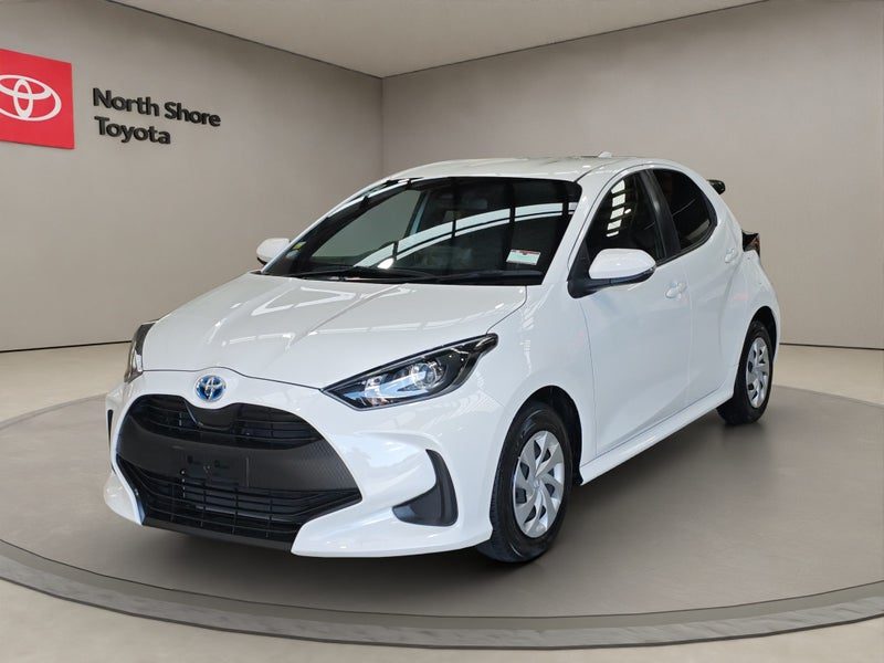 2023 Toyota Yaris 1.5L Hybrid X 2WD Hatchback, photo 3