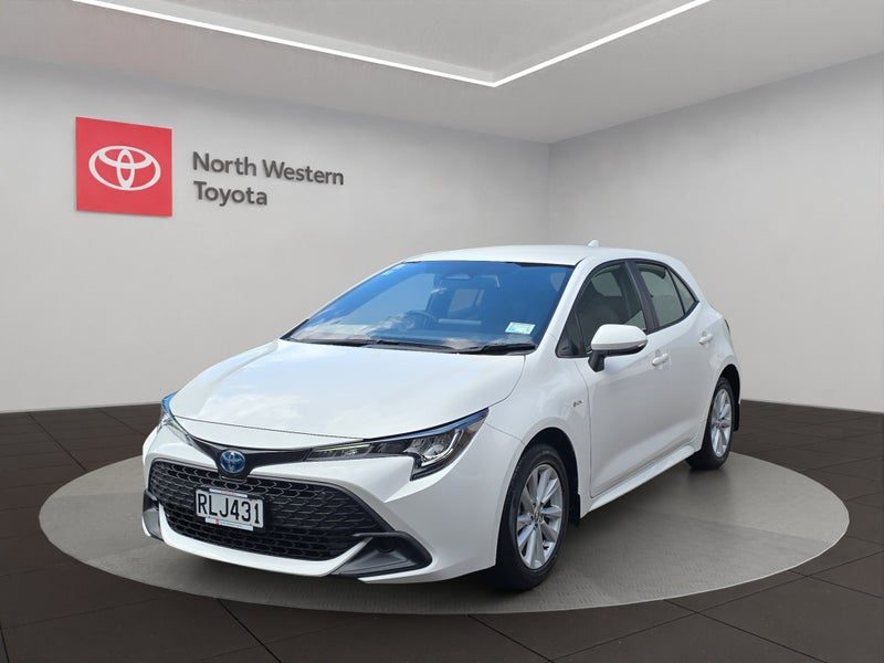 2025 Toyota Corolla GX 1.8L Hybrid FWD Hatchback, photo 3