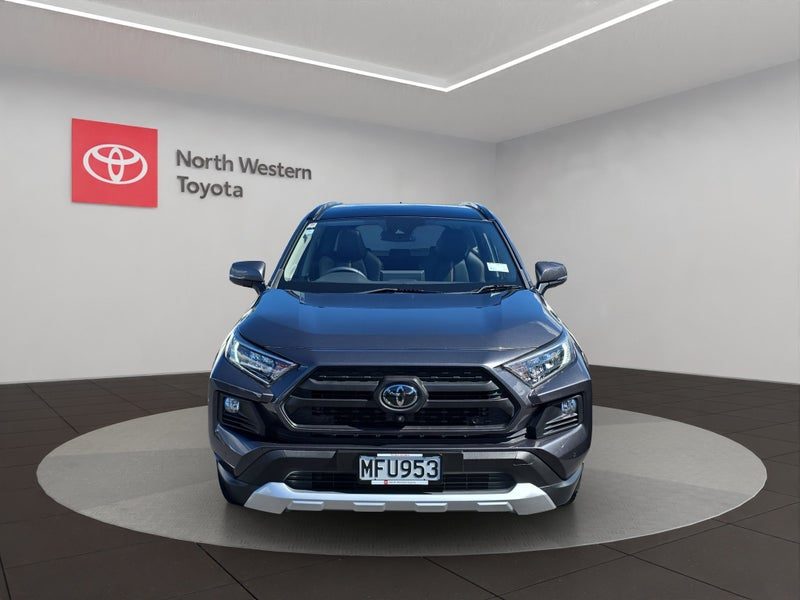2019 Toyota RAV4 Adventure, photo 2