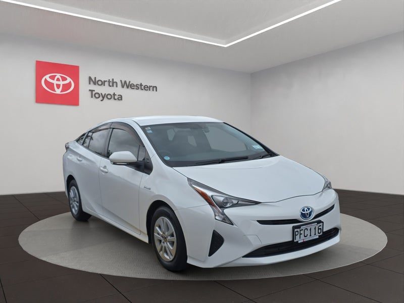 2016 Toyota Prius E