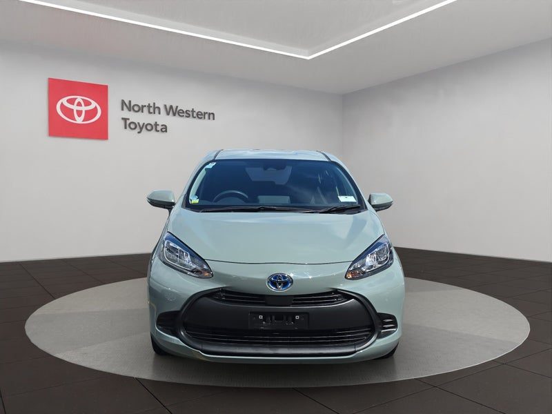 2023 Toyota Aqua X, photo 2