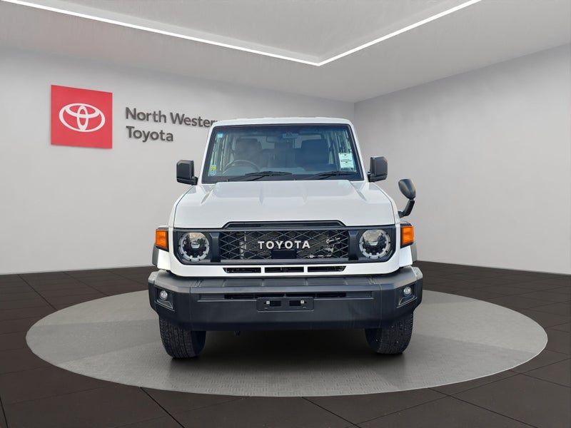 2025 Toyota Land Cruiser, photo 2