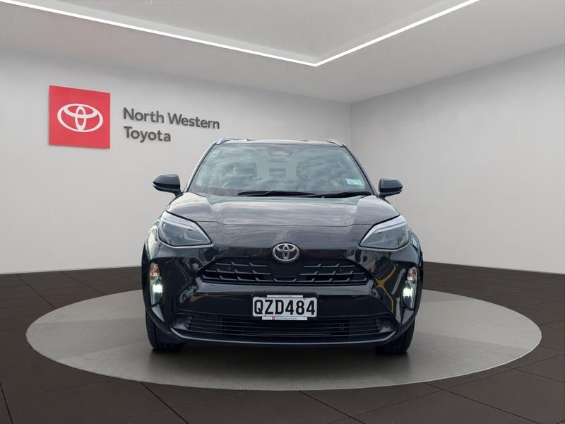2024 Toyota Yaris Cross GX 1.5L Hybrid FWD SUV, photo 2