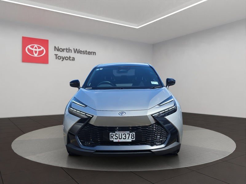 2026 Toyota C-HR Limited, photo 2