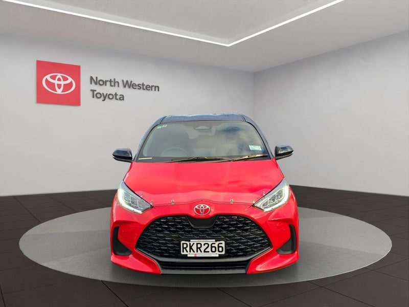 2025 Toyota Yaris ZR 1.5L Hybrid 2WD Hatchback, photo 2