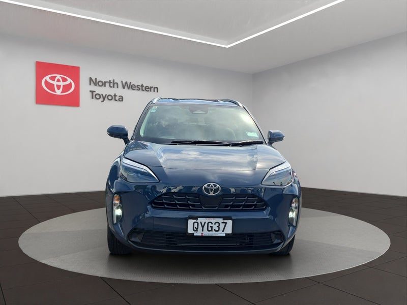 2024 Toyota Yaris Cross GX 1.5L Hybrid FWD SUV, photo 2