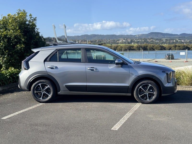 2026 Kia Niro Light 1.6 HEV 6 speed auto, photo 2