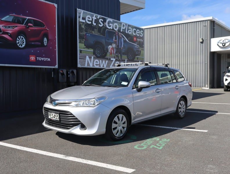 2016 Toyota Corolla Fielder Hybrid