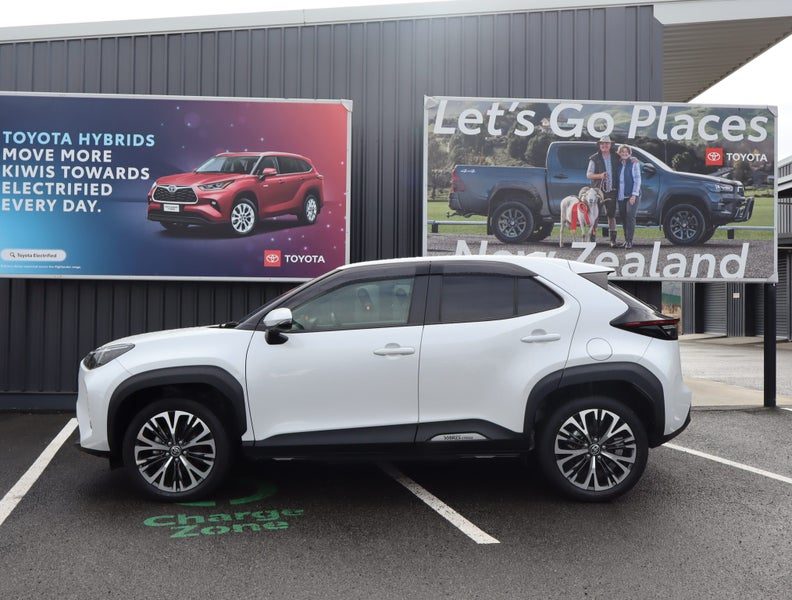 2022 Toyota Yaris Cross Z, photo 3