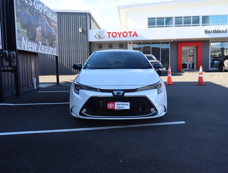 2021 Toyota Corolla Touring, photo 3