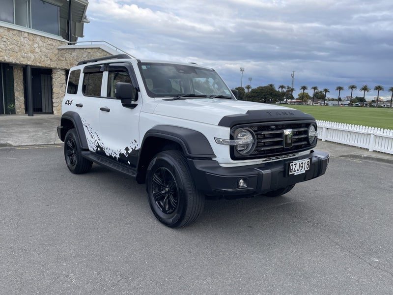 2024 GWM Tank 300 Lux Petrol 2.0P NZ NEW